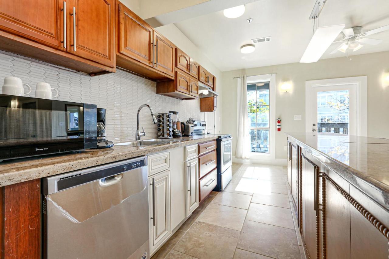 Fully-Furnished 4Br Condo Near Fq New Orleans Exterior foto